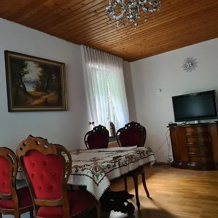 Haus Nummer 7 * Manderscheid